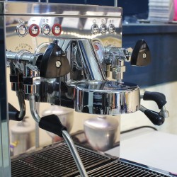 Bán máy pha cà phê Wellhome KD 310VP - dòng WPM mới nhất có bơm tăng áp giúp chiết xuất tối đa cà phê.