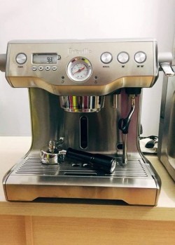 Máy pha cà phê espresso BREVILLE 920.